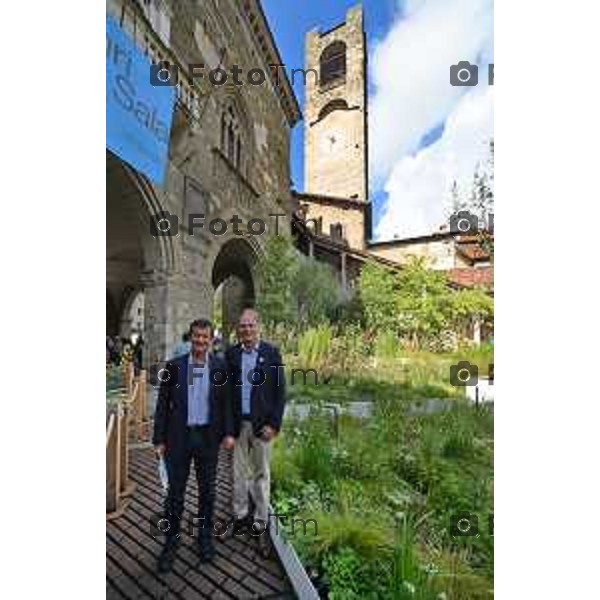 Foto Manzoni Tiziano/LaPresse 3-09-2022 Bergamo Italia - Cronaca - XII edizione del Landscape Festival - I Maestri del PaesaggioCassian Schmidt Architetto con il sindaco Giorgio Gori