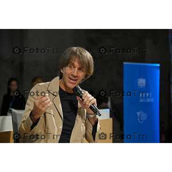 Foto Manzoni Tiziano/LaPresse 8-10-2022 Bergamo Italia - Cronaca - Bergamo Convegno Storie Eccellenza Merito Innovazione la cultura salverà il mondo . Universita Bg Dario Vergassola intervista Davide Oldani (Chef stellato)