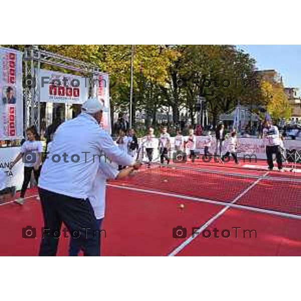 Foto Manzoni Tiziano/LaPresse 12-10-2022 Bergamo Italia - Cronaca - Settima tappa a Bergamo di un Campione per Amico, lmanifestazione italiana sportivo-educativo Adriano Panatta, Andrea Lucchetta, Ciccio Graziani e Martín Leandro Castrogiovanni