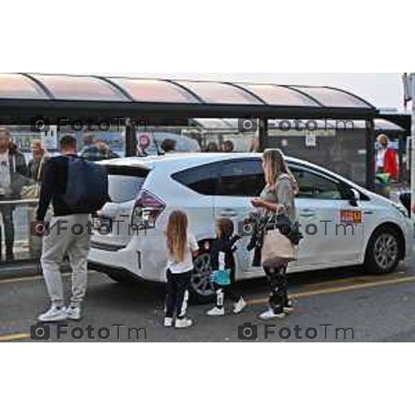 Foto Manzoni Tiziano/LaPresse 15-10-2022 Bergamo Italia - Cronaca - Bergamo Aeroporto servizio taxi