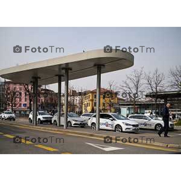 Foto Tiziano Manzoni/Lapresse 15 Marzo 2022 Bergamo Bergamo Italia Cronaca Bergamo linea txi stazione fs