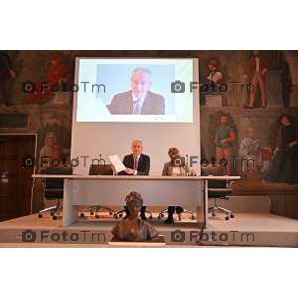 Foto Manzoni Tiziano/LaPresse 17-10-2022 Bergamo Italia - Cronaca - Conferenza stampa di presentazione del primo catalogo online ragionato delle opere di Giacomo Manzù Armando Santus, Presidente Fondazione Banca Popolare di Bergamo Giulia Manzù, Presidente della Fondazione Giacomo Manzù