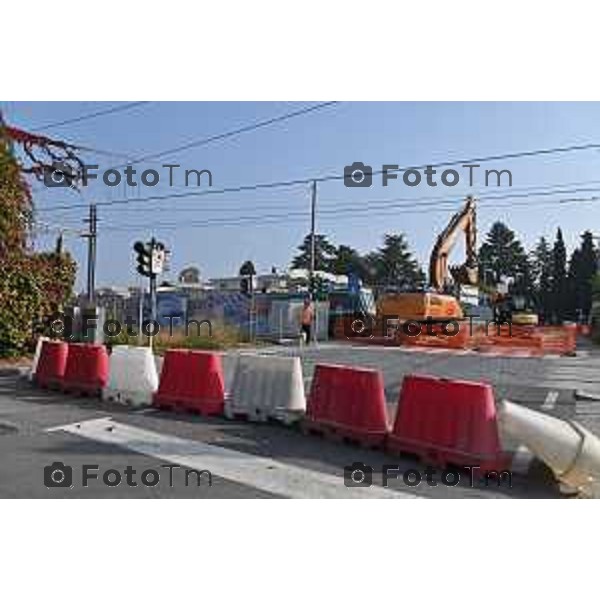 Foto Manzoni Tiziano/LaPresse 17-10-2022 Bergamo Italia - Cronaca - Bergamo traffico del mattino ingresso in città passaggio livello teb san fermo