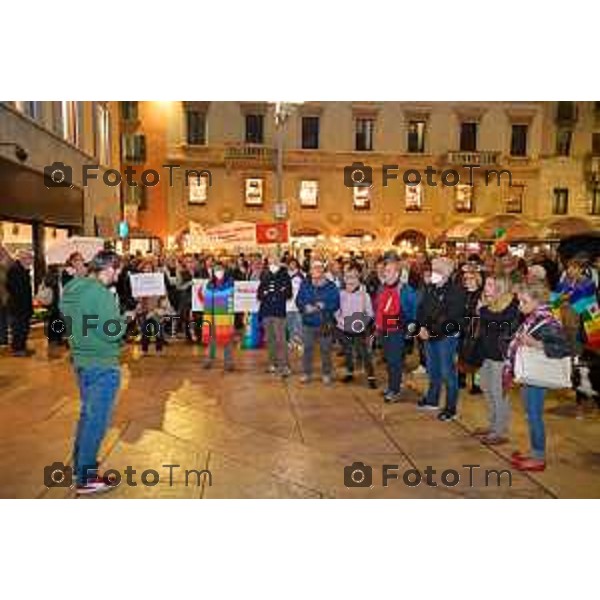 Tiziano Manzoni/LaPresse 20-10- 2022 Bergamo, Italia Cronaca Bergamo Manifestazione per la pace in piazza pontida