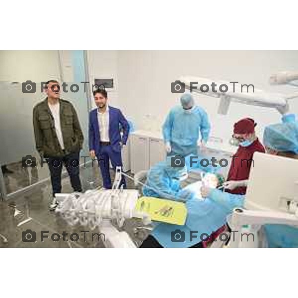 Foto Manzoni Tiziano/LaPresse 28-10-2022 Bergamo Italia - Cronaca - Sanident – inaugura, a Bergamo,Clinica. l’ex calciatore Bobo Vieri.