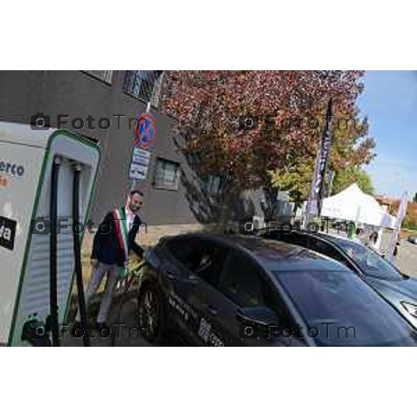 Foto Manzoni Tiziano/LaPresse 28-10-2022 Bergamo Italia - Cronaca - inaugurazione sul futuro della mobilità siglato da CISALFA SPORT e DUFERCO ENERGIA, in collaborazione con Bonaldi Gruppo Eurocar Italia Andrea Saccogna, Sindaco di Curno.