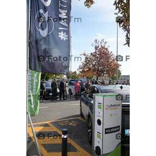 Foto Manzoni Tiziano/LaPresse 28-10-2022 Bergamo Italia - Cronaca - inaugurazione sul futuro della mobilità siglato da CISALFA SPORT e DUFERCO ENERGIA, in collaborazione con Bonaldi Gruppo Eurocar Italia Andrea Saccogna, Sindaco di Curno.