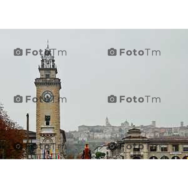 Tiziano Manzoni/LaPresse 1-11- 2022 Bergamo, Italia Cronaca Bergamo torre dei caduti orologio restauro