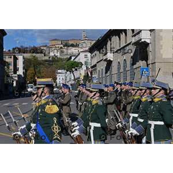 Foto Manzoni Tiziano/LaPresse 4-11-2022 Bergamo Italia - Cronaca - 4 Novembre 1918-2022 Bergamo celebra la giornata dell\'Unità Nazionale e delle Forze Armate