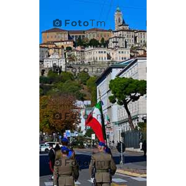 Foto Manzoni Tiziano/LaPresse 4-11-2022 Bergamo Italia - Cronaca - 4 Novembre 1918-2022 Bergamo celebra la giornata dell\'Unità Nazionale e delle Forze Armate