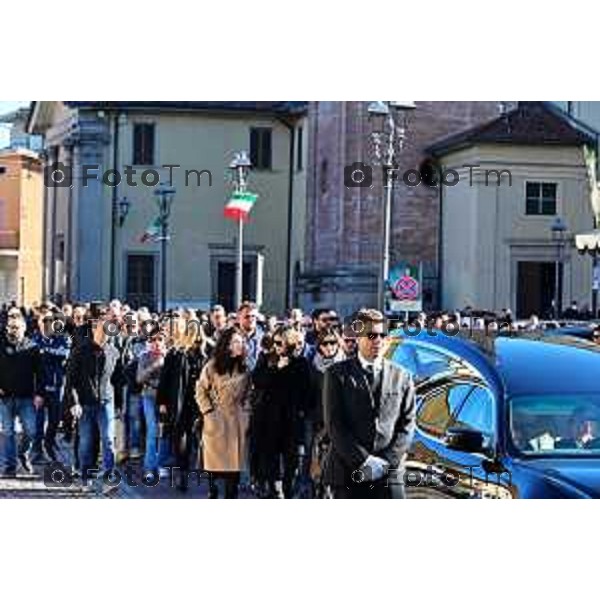 Foto Manzoni Tiziano/LaPresse 5-11-2022 Bergamo Italia - Cronaca - Osio Sotto, funerale Valter Monguzzi: