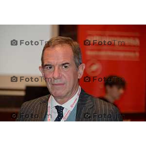 Tiziano Manzoni/LaPresse 18-11- 2022 Bergamo, Italia Cronaca Camera di Commercio, Giovanni Gorno Tempini, presidente Cassa Depositi e Prestiti, terrà un intervento dal titolo Industria pubblica, Industria privata. Un binomio possibile?, con moderazione di Nicola Saldutti, caporedattore Economia Corriere della Sera.