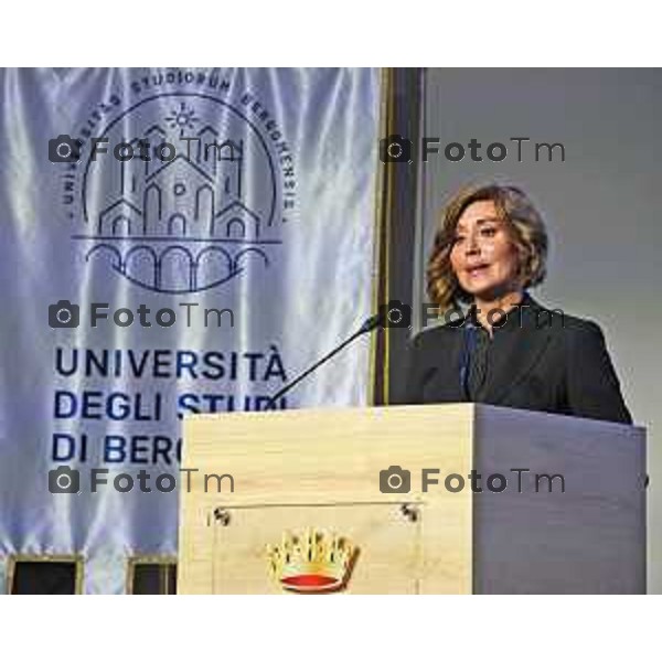 Foto Manzoni Tiziano/LaPresse 21-11-2022 Bergamo Italia - Cronaca - la cerimonia di inaugurazione dell’anno accademico dell’Università degli studi di Bergamo. Appuntamento che, neo Ministro dell’Università e della Ricerca, Anna Maria Bernini.