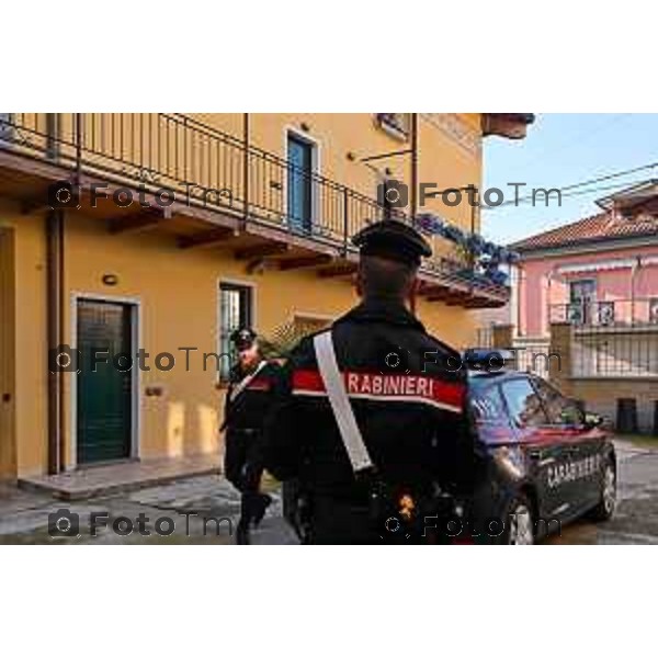 Foto Manzoni Tiziano/LaPresse 26-11-2022 Bergamo Italia - Cronaca - Morengo Bg bassa Bergamasca Omicidio di Ernest Emperor Mohamed i carabinieri intervenuti per le indagini