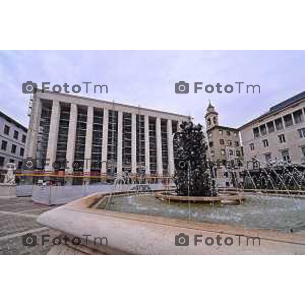 Foto Manzoni Tiziano/LaPresse 28-11--2022 Bergamo Italia - Cronaca -BergamoPalazzo e piazza della Libertà cantiere