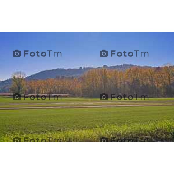 Foto Manzoni Tiziano/LaPresse 24-11 -2022 Bergamo Italia - Cronaca - Bergamo Villa D\'Adda Brivio colori dell\'autunno Brivio Resegone prati verdi