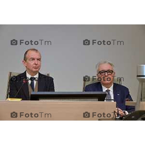 Foto Manzoni Tiziano/LaPresse 14-12-2022 Bergamo Italia - Cronaca - Emilio Bellingardi con Giovanni Sanga presidente e direttore aeroporto Orio al Serio