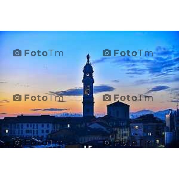 Foto Manzoni Tiziano/LaPresse 14-12-2022 Italia - Cronaca - Bergamo Luminarie vista dall\'alto ruota panoramica