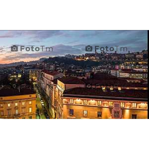 Foto Manzoni Tiziano/LaPresse 14-12-2022 Italia - Cronaca - Bergamo Luminarie vista dall\'alto ruota panoramica