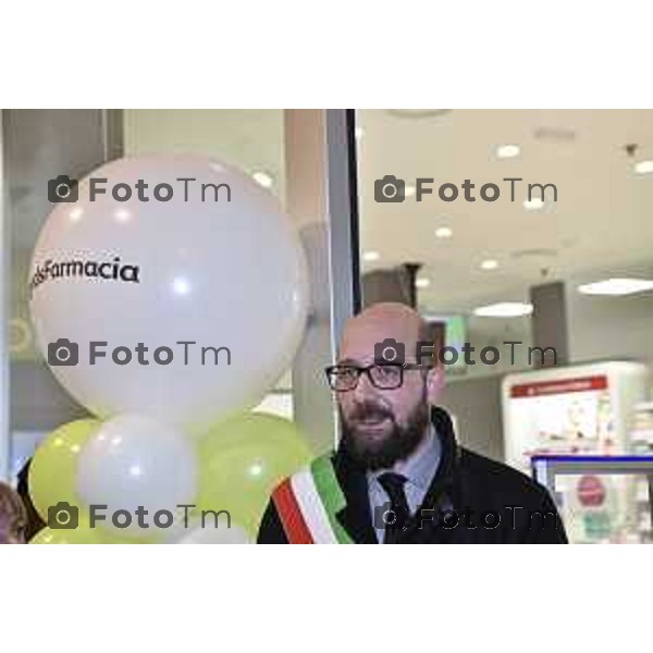 Foto Manzoni Tiziano/LaPresse 16-12-2022 Bergamo Italia - Cronaca -Inaugurazione LloydsFarmacia Comunale Bergamo 2