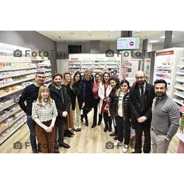 Foto Manzoni Tiziano/LaPresse 16-12-2022 Bergamo Italia - Cronaca -Inaugurazione LloydsFarmacia Comunale Bergamo 2