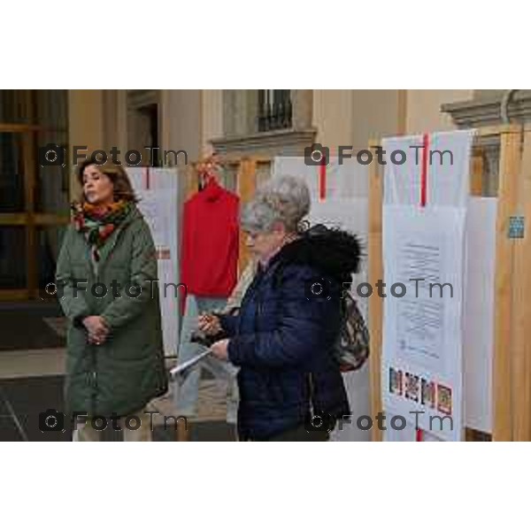 Tiziano Manzoni/LaPresse 12-01- 2023 Bergamo, Italia Cronaca Bergamo inaugurazione mostra "Com\'eri vestita?", associazione "Libere sinergie" e "Ideado", la Consigliera provinciale delegata alla Cultura e Pari opportunità Romina Russo.