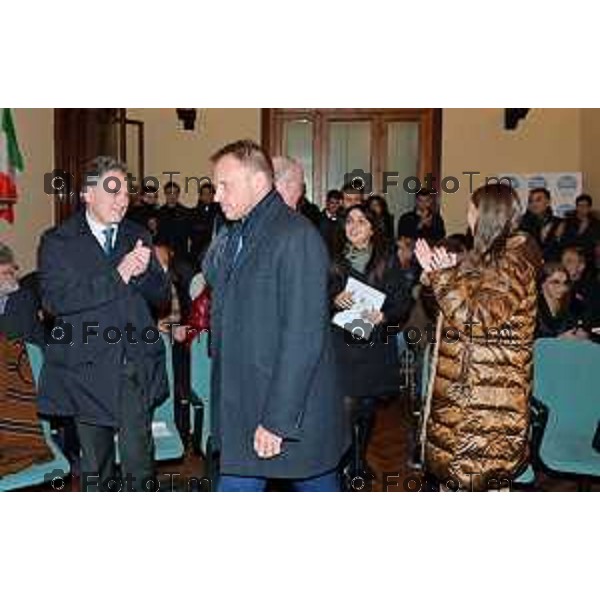 Tiziano Manzoni/LaPresse 13-01- 2023 Bergamo, Italia Cronaca Bergamo Bergamo Ministro dell\'Agricoltura, Francesco Lollobrigida e i candidati i di Fratelli d\'Italia alle elezioni del Consiglio regionale della Lombardia