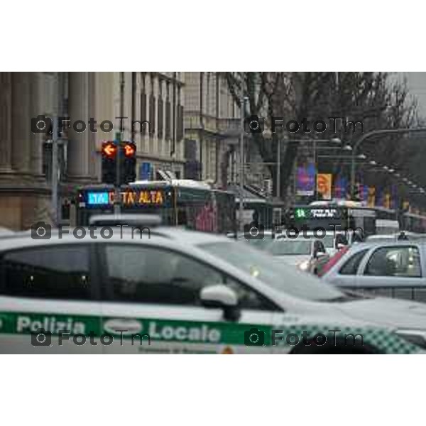 Tiziano Manzoni/LaPresse 17-01- 2023 Bergamo, Italia Cronaca Bergamo BergamoTraffico e preparativi per il via a Bg e Bs capitale della Cultura