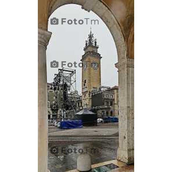 Foto Tiziano Manzoni/LaPresse Bergamo Italia Cronaca Bergamo preparazione palco inaugurazione Bergamo Brescia capitale cultura