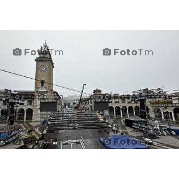 Foto Tiziano Manzoni/LaPresse Bergamo Italia Cronaca Bergamo preparazione palco inaugurazione Bergamo Brescia capitale cultura