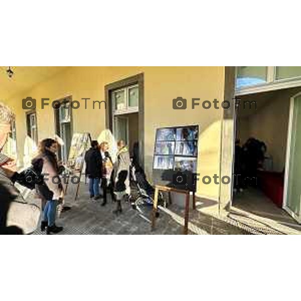 Tiziano Manzoni/LaPresse 9-01- 2023 Bergamo, Italia Cronaca centro ASST in via Borgo Palazzo 130 a Bergamo, inaugurazione Co-Housing CAPACITyES. consegna chiavi degli appartamenti alle 10 famiglie selezionate nell\'ambito del progetto.