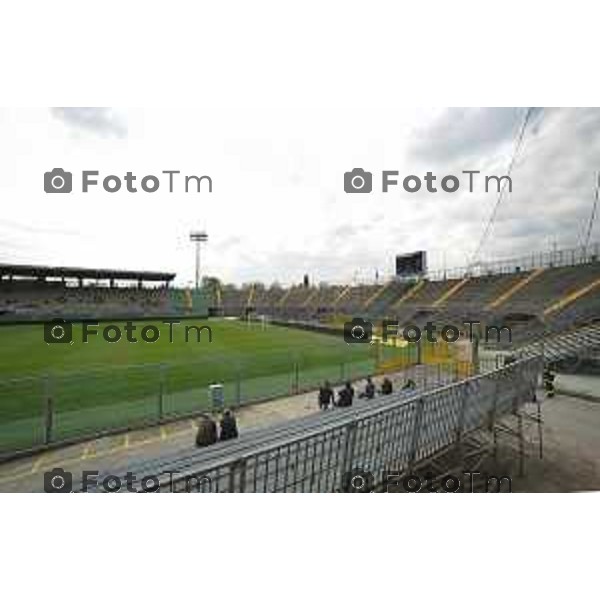 Funerali Piermario Morosini NELLA FOTO LO STADIO CON IL MAXI SCHERMO VUOTO foto Tiziano Manzoni Fotogramma Bergamo