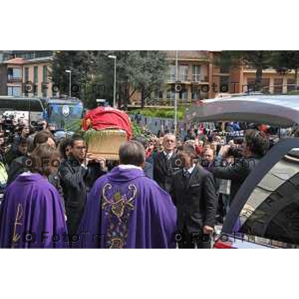 Funerali Piermario Morosini foto Tiziano Manzoni Fotogramma Bergamo