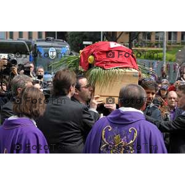 Funerali Piermario Morosini foto Tiziano Manzoni Fotogramma Bergamo