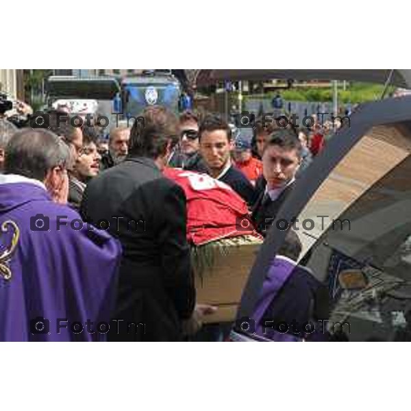 Funerali Piermario Morosini foto Tiziano Manzoni Fotogramma Bergamo