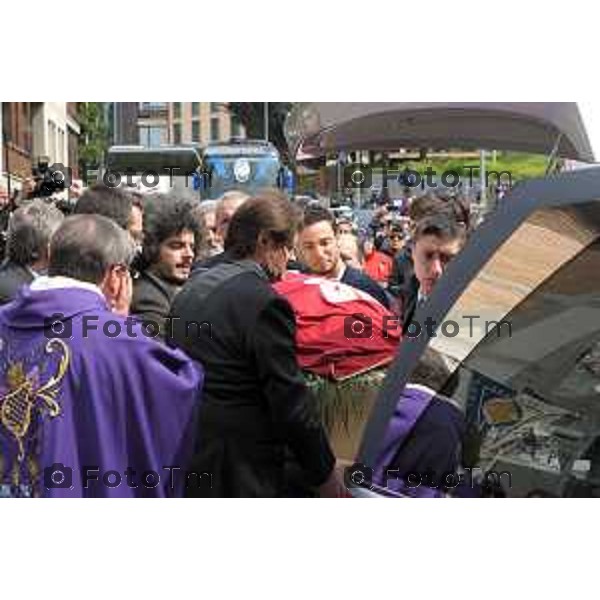 Funerali Piermario Morosini foto Tiziano Manzoni Fotogramma Bergamo