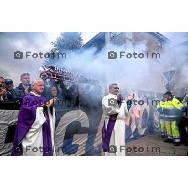 Bergamo Funerali Piermaio Morosini 19 Aprile 2012 foto Tiziano Manzoni/Fotogramma Bergamo