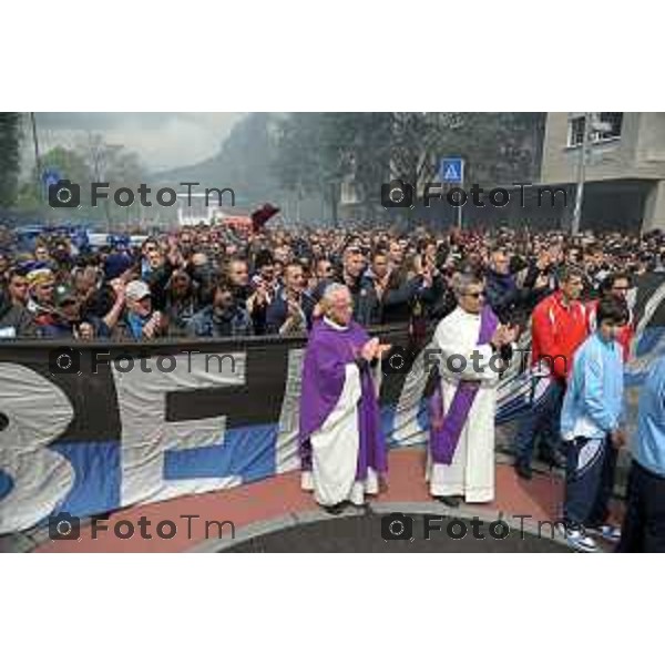 Funerali Piermario Morosini foto Tiziano Manzoni Fotogramma Bergamo