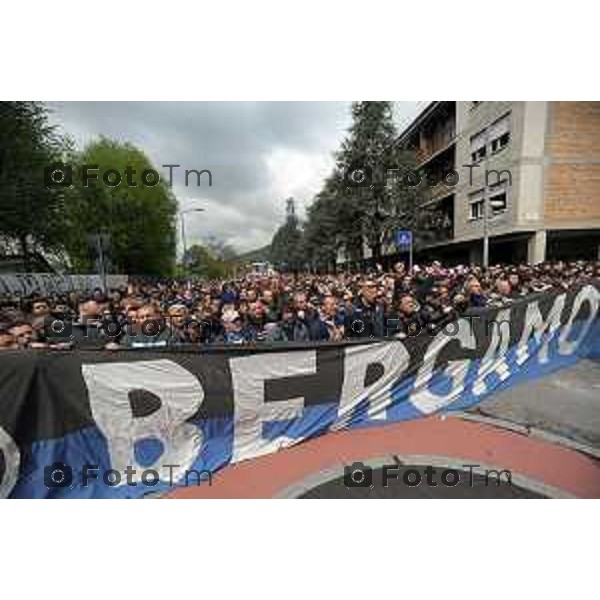 Funerali Piermario Morosini foto Tiziano Manzoni Fotogramma Bergamo