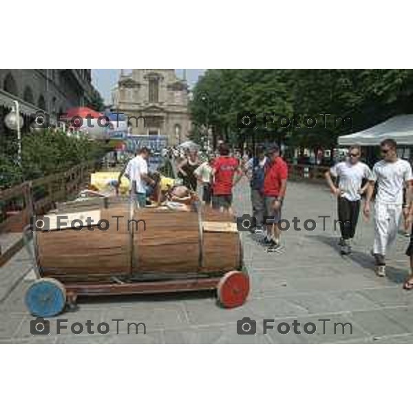 Foto Tiziano Manzoni/ Bergamo Italia Cronaca Bergamo Soap Box Rally 14 giugno 2003