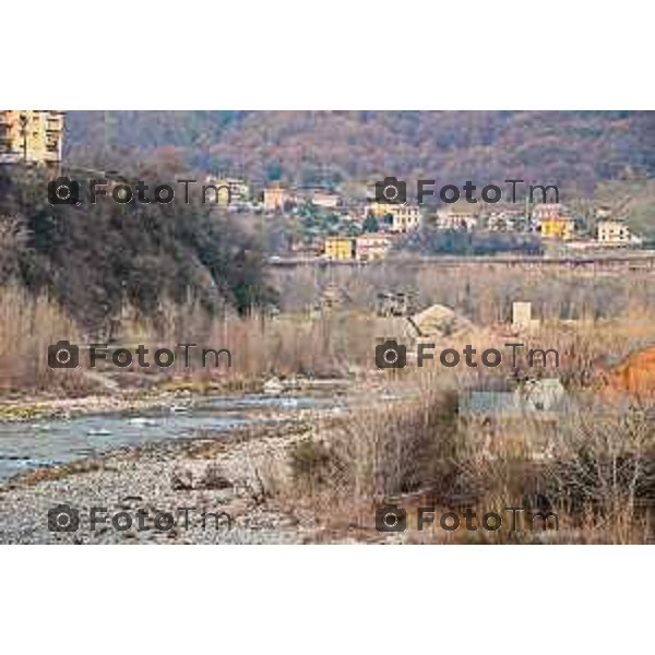 Tiziano Manzoni/LaPresse 18-02- 2023 Bergamo, Italia Cronaca Bergamo Fiume Brembo con livello basso di acqua a febbraio 23 il fiume visto dal Villa D\'Almè Almenno la diga