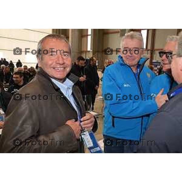 Foto Tiziano Manzoni/LaPresse Bergamo Italia Cronaca 06-03-2023 Aaeroporto di Milano Bergamo,presentazione nuovo hangar Ryanair, che nell’occasione celebrerà il ventennale della sua base operativa Emilio Bellingardi, Eddi Wilson Ad DAC, Govanni Sanga, Manuel Bentoglio, Michael O’Leary, Neil Sorahan