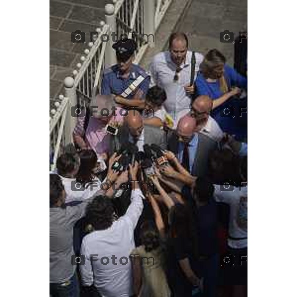 Bergamo Tribunale esterno udienza in corte d\'assisi Bossetti omicidio Yara Gambirasio nella foto Claudio Salvagni e Paolo Camporini