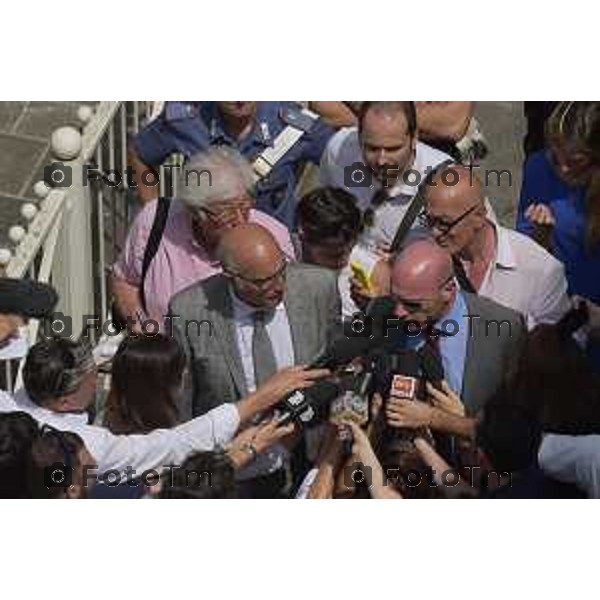 Bergamo Tribunale esterno udienza in corte d\'assisi Bossetti omicidio Yara Gambirasio nella foto Claudio Salvagni e Paolo Camporini