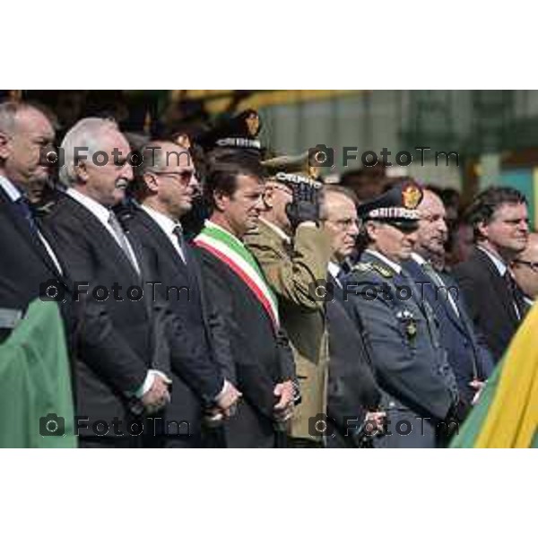 Bergamo Giuramento cadetti Accademia Guardia di Finanza con la presenza del ministro Padoan Pier Carlo