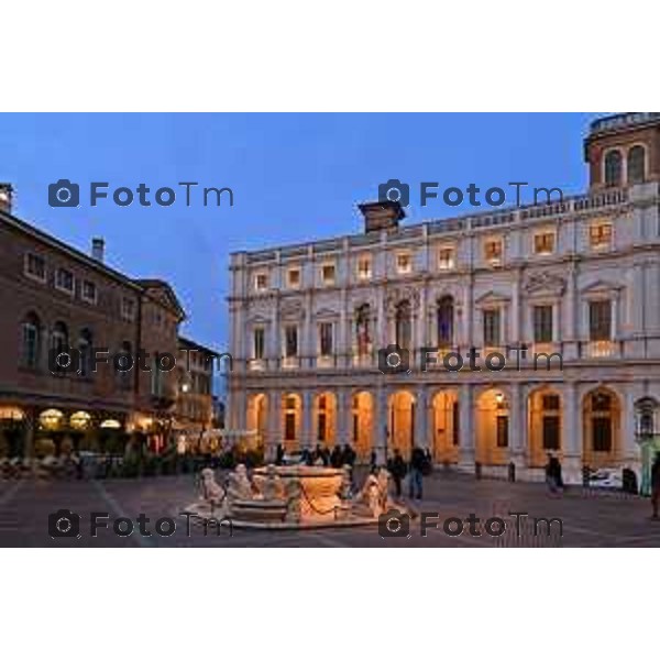 Foto Manzoni Tiziano/LaPresse 9-03-2023Bergamo Italia - Cronaca - Bergamo Alta città alta fontana Contarini piazza vecchia