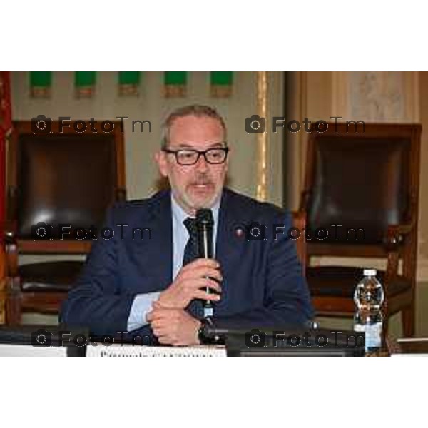 Foto Manzoni Tiziano/LaPresse 22.03-2023Bergamo Italia - Cronaca - Palazzo della Provincia, Pasquale Gandolfi e comandnate gdf Marco Filipponi firmano il Protocollo di intesa vigilanza riguardante le opere pubbliche, i servizi e gli incentivi connessi alla realizzazione del PNRR.