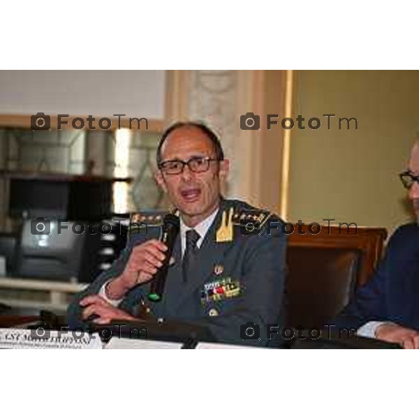 Foto Manzoni Tiziano/LaPresse 22.03-2023Bergamo Italia - Cronaca - Palazzo della Provincia, Pasquale Gandolfi e comandnate gdf Marco Filipponi firmano il Protocollo di intesa vigilanza riguardante le opere pubbliche, i servizi e gli incentivi connessi alla realizzazione del PNRR.