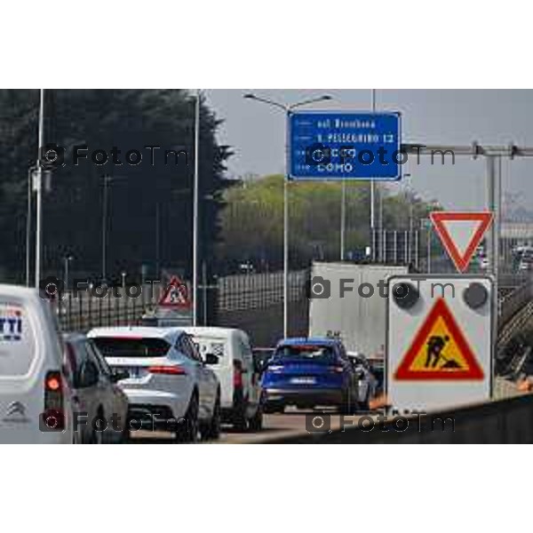 Foto Manzoni Tiziano/LaPresse 22-03-2023Bergamo Italia - Cronaca - Bergamo tangenziale e asse interurbano congestionato code traffico per lavori