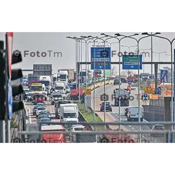 Foto Manzoni Tiziano/LaPresse 22-03-2023Bergamo Italia - Cronaca - Bergamo tangenziale e asse interurbano congestionato code traffico per lavori